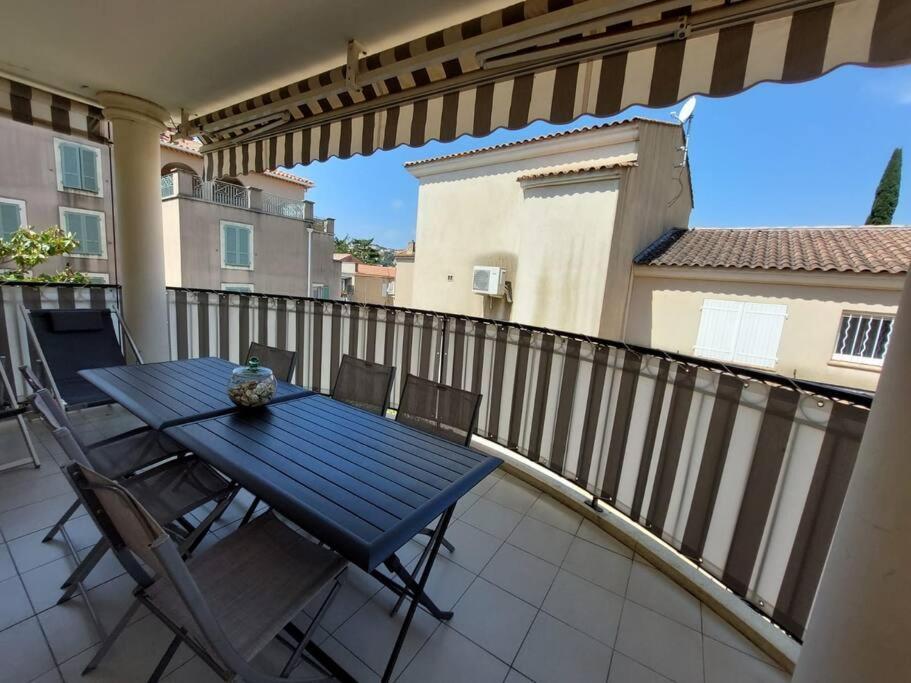 Appartement T3 agréable, proche centre et plage. Carqueiranne Esterno foto